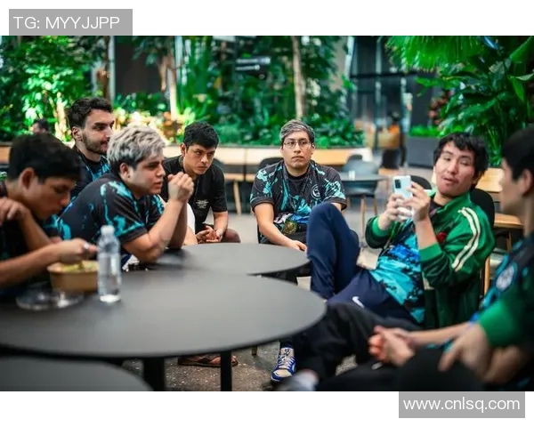 DOTA2战术解析：深入剖析V5战队的包夹策略与执行技巧