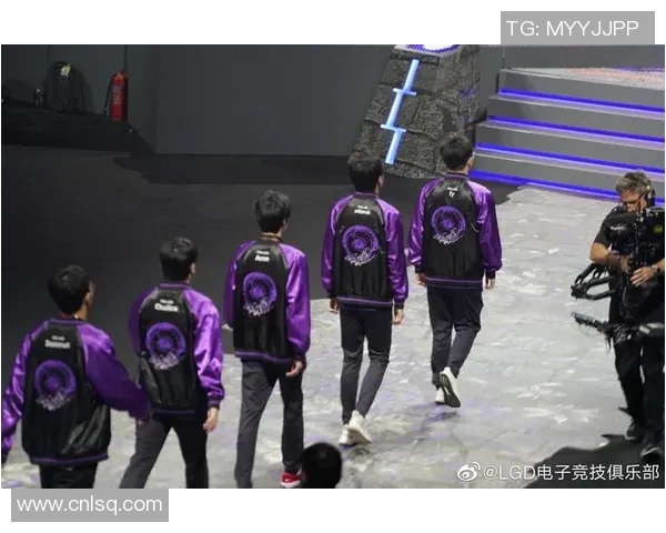 TES在DOTA2比赛中的快速决策引发热议与争议分析